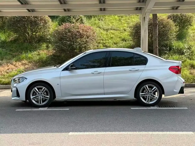 BMW 1 Series — Фото автомобиля 2
