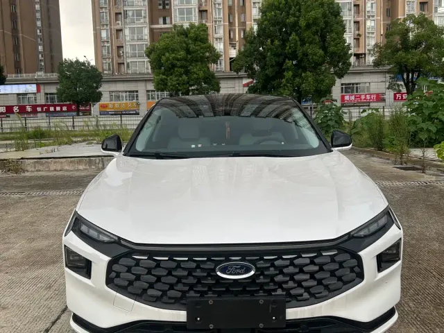 Ford Mondeo — Фото автомобиля 2