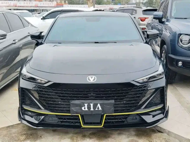 Changan UNI-V — Фото автомобиля 2