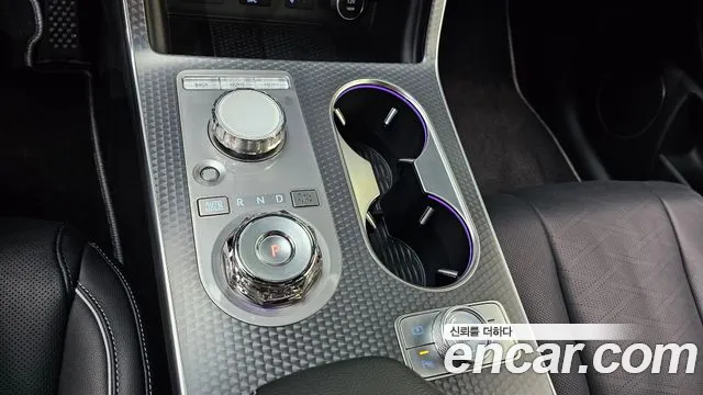 Genesis GV80 — Фото автомобиля 9