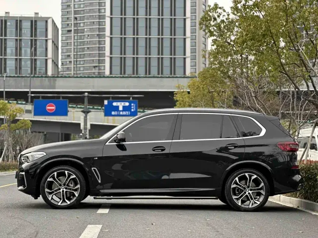 BMW X5 — Фото автомобиля 4