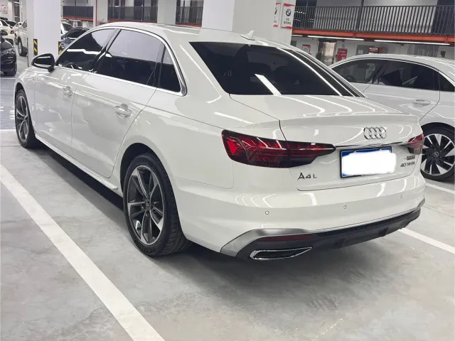 Audi A4L — Фото автомобиля 14