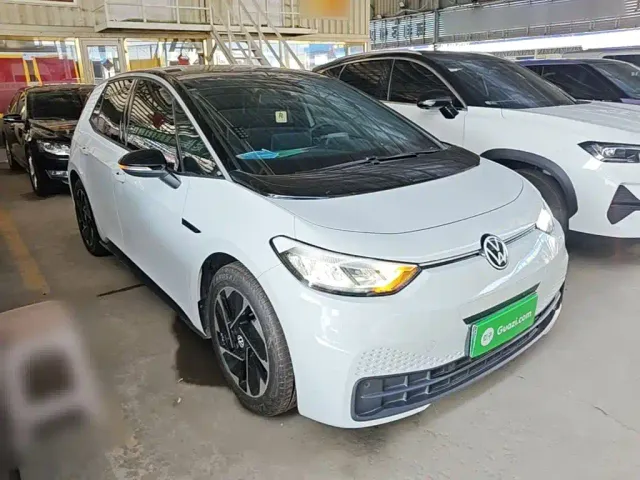 Volkswagen ID.3 — Фото автомобиля 3