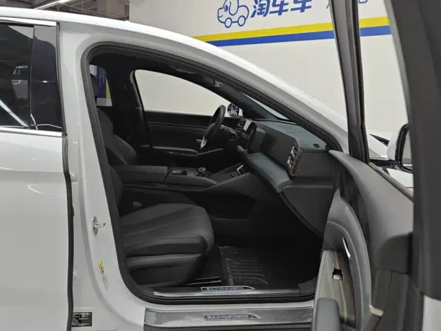 BYD Qin L — Фото автомобиля 8