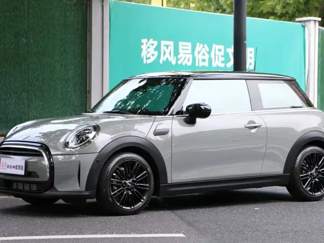 MINI Hatch — Фото автомобиля 12