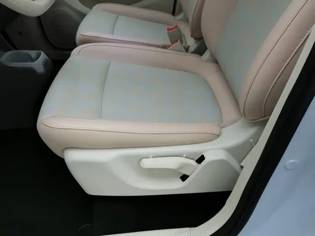 Leapmotor T03 — Фото автомобиля 20