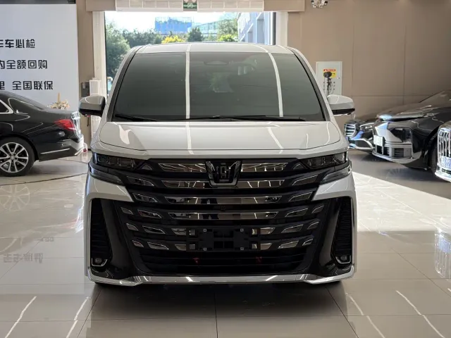 Toyota Vellfire — Фото автомобиля 2