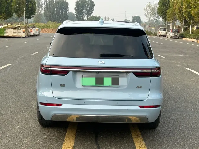 Li Auto ONE — Фото автомобиля 21