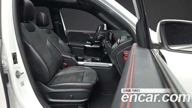 Mercedes-Benz GLB-Class — Фото автомобиля 10