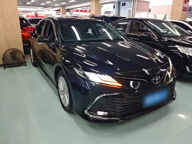 Toyota Camry — Фото автомобиля 3