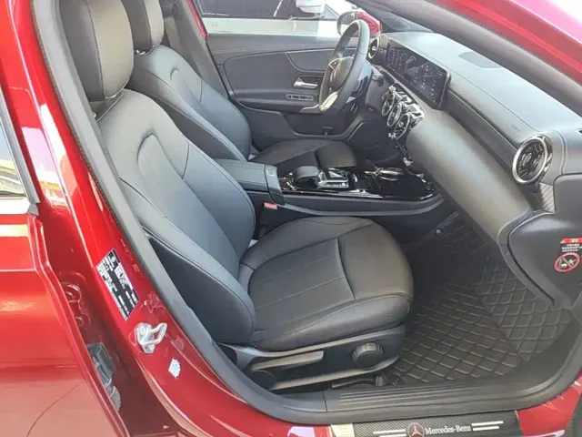 Mercedes-Benz A-Class — Фото автомобиля 24