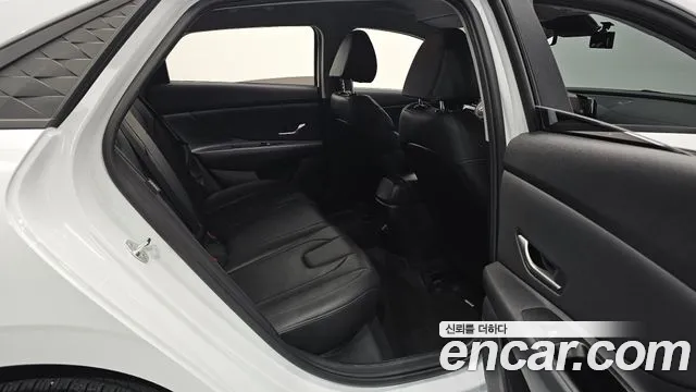 Hyundai AVANTE Новый Avante (CN7) — Фото автомобиля 26