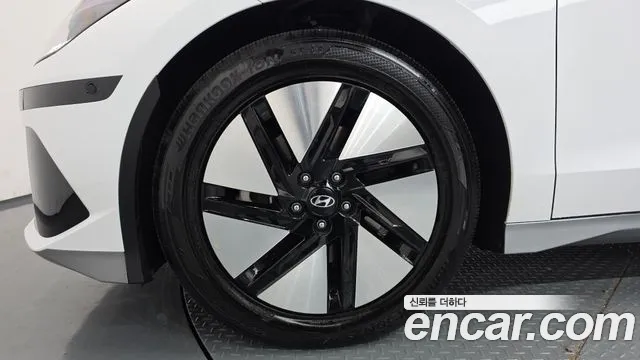Hyundai Ioniq 6 — Фото автомобиля 5