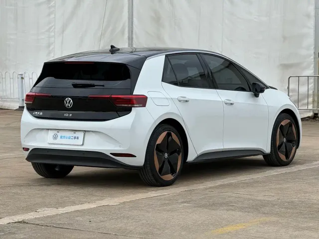Volkswagen ID.3 — Фото автомобиля 11