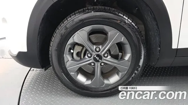 Kia Seltos — Фото автомобиля 5