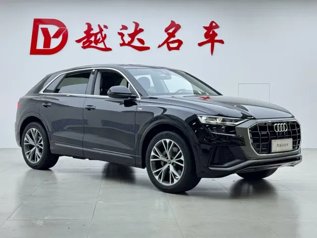 Audi Q8 — Фото автомобиля 3