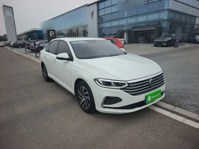 Volkswagen Lavida — Фото автомобиля 3