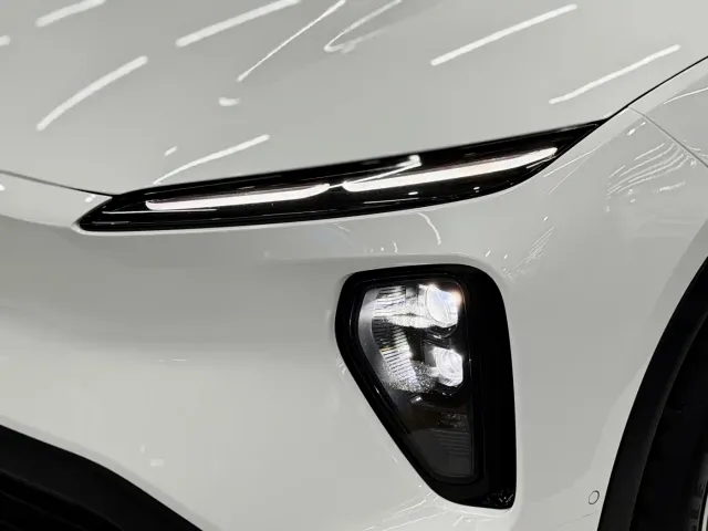 Nio ES6 — Фото автомобиля 17