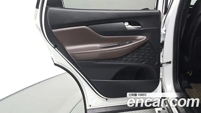 Hyundai Santa Fe Santa Fe (New) — Фото автомобиля 25