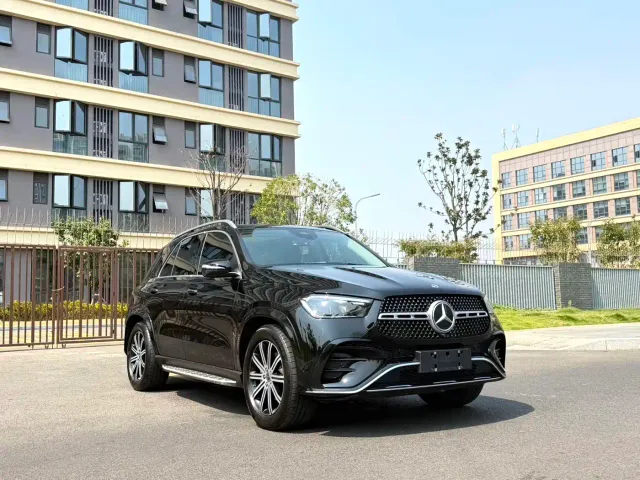 Mercedes-Benz GLE-Class — Фото автомобиля 3