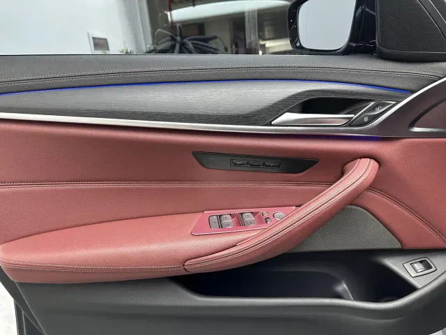 BMW 5 Series — Фото автомобиля 19