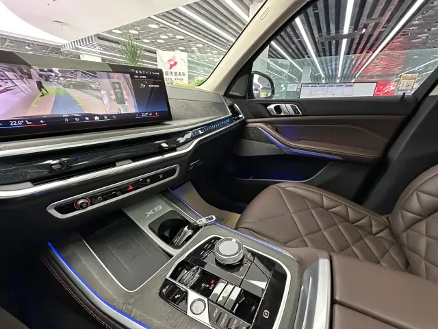 BMW X5 — Фото автомобиля 8