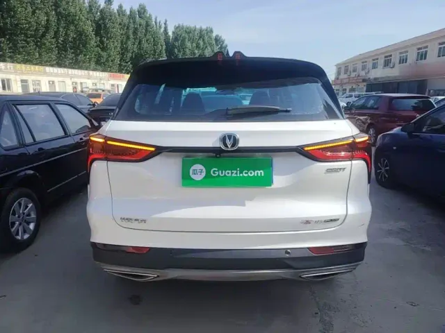 Changan CS75 Plus — Фото автомобиля 3