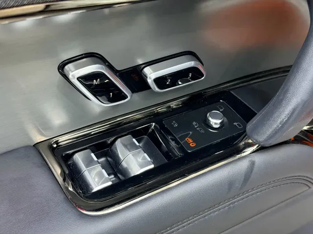 Land Rover Range Rover Sport — Фото автомобиля 8