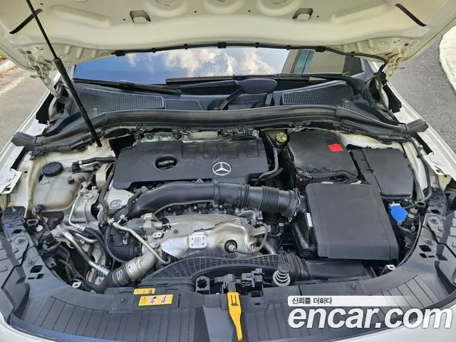 Mercedes-Benz GLA-Class — Фото автомобиля 12