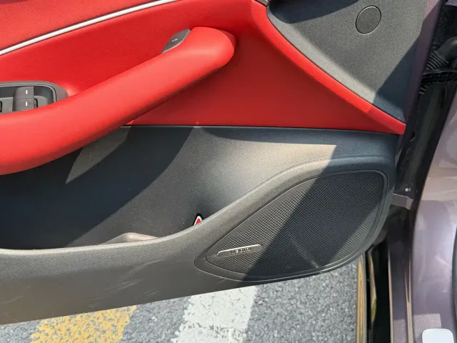 Xiaomi SU7 — Фото автомобиля 7