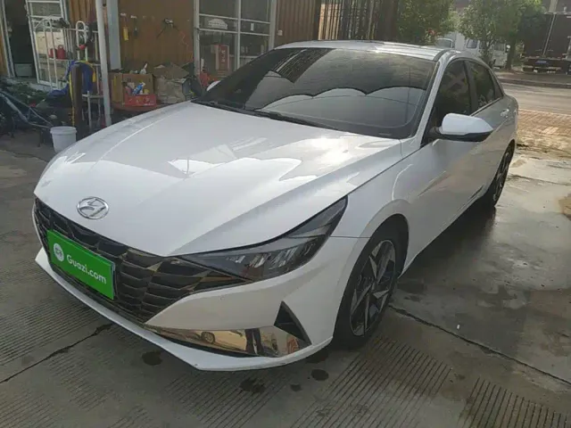 Фотография автомобиля — Hyundai Elantra