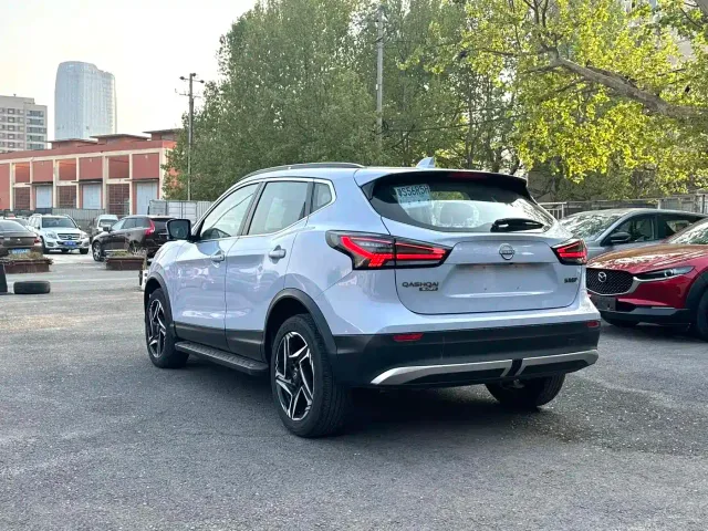 Nissan Qashqai — Фото автомобиля 12