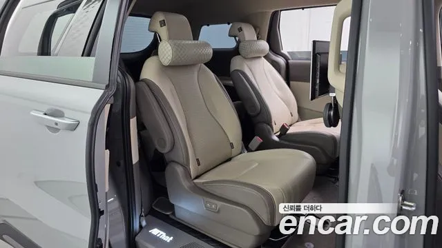 Kia Carnival Generation 4 — Фото автомобиля 17
