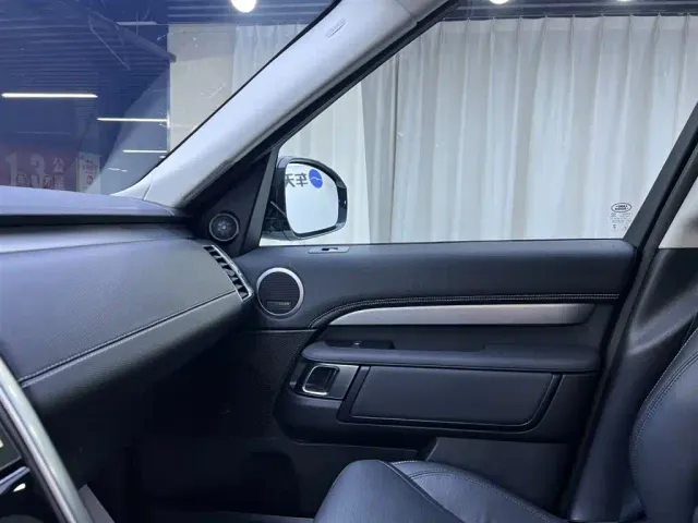 Land Rover Discovery — Фото автомобиля 18