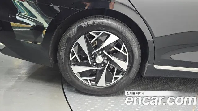 Hyundai Grandeur — Фото автомобиля 30