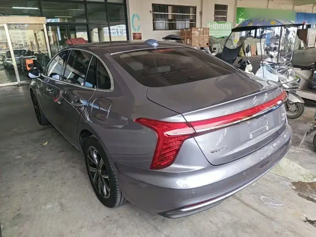 Hongqi H5 PHEV — Фото автомобиля 4