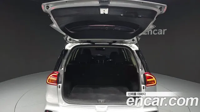 Kia Niro Niro Plus Air — Фото автомобиля 30