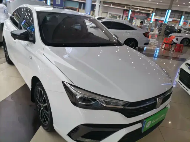 Roewe i5 — Фото автомобиля 21