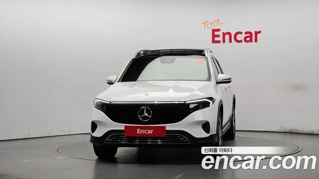 Mercedes-Benz EQB X243 — Фото автомобиля 3