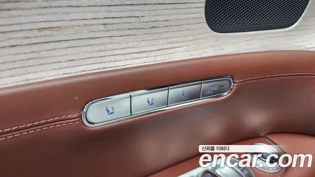 Genesis G90 — Фото автомобиля 29