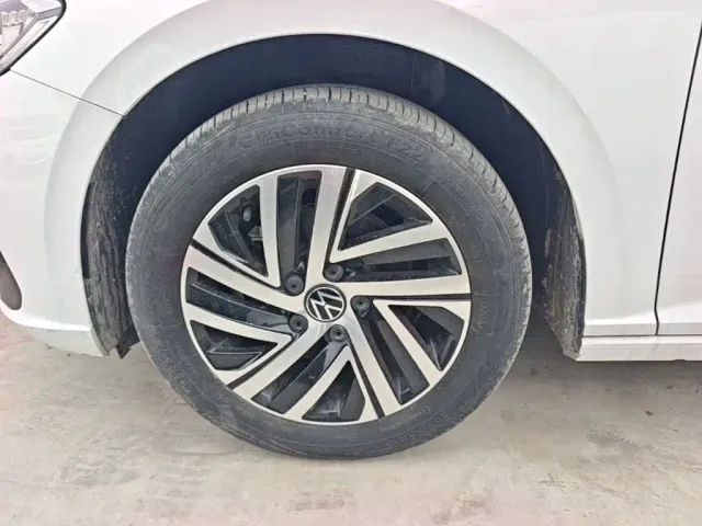 Volkswagen Lavida — Фото автомобиля 22