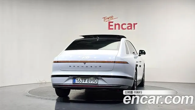 Hyundai Grandeur GN7 — Фото автомобиля 3
