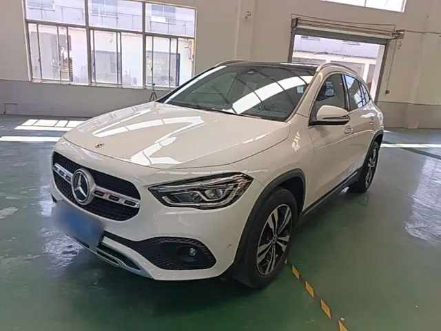 Фотография автомобиля — Mercedes-Benz GLA-Class