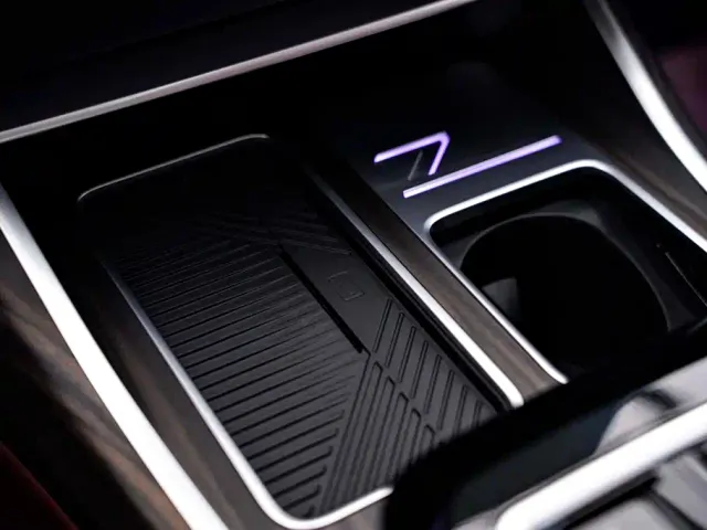 BMW 7 Series — Фото автомобиля 24