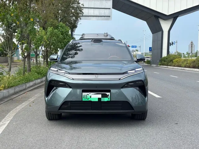 BYD Tang L — Фото автомобиля 2