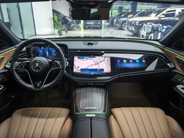 Mercedes-Benz E-Class — Фото автомобиля 5