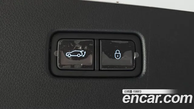 Genesis GV70 — Фото автомобиля 24