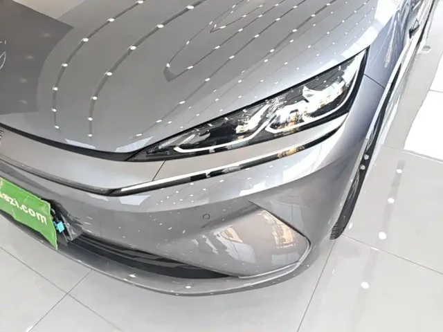 BYD Qin L — Фото автомобиля 23