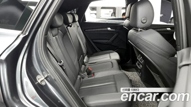 Audi Q5 45 TFSI quattro Sportback Premium — Фото автомобиля 12