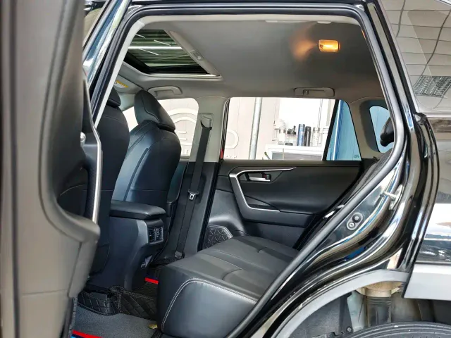 Toyota Wildlander — Фото автомобиля 7